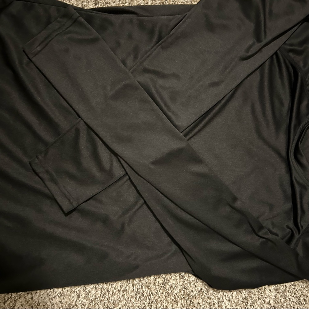 never worn athletic top long sleeves